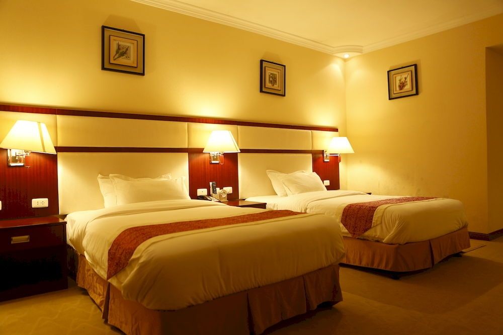 Planet Hotel
