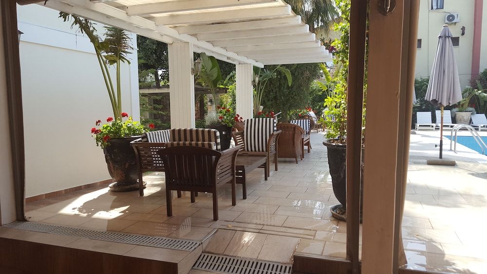 Yagmur Hotel