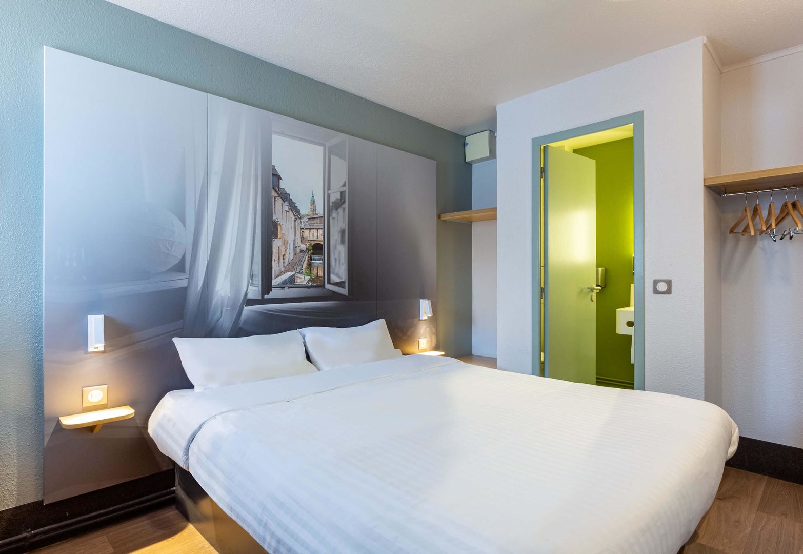 B&B HOTEL Chartres Le Forum