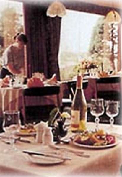 Alcock & Brown Hotel