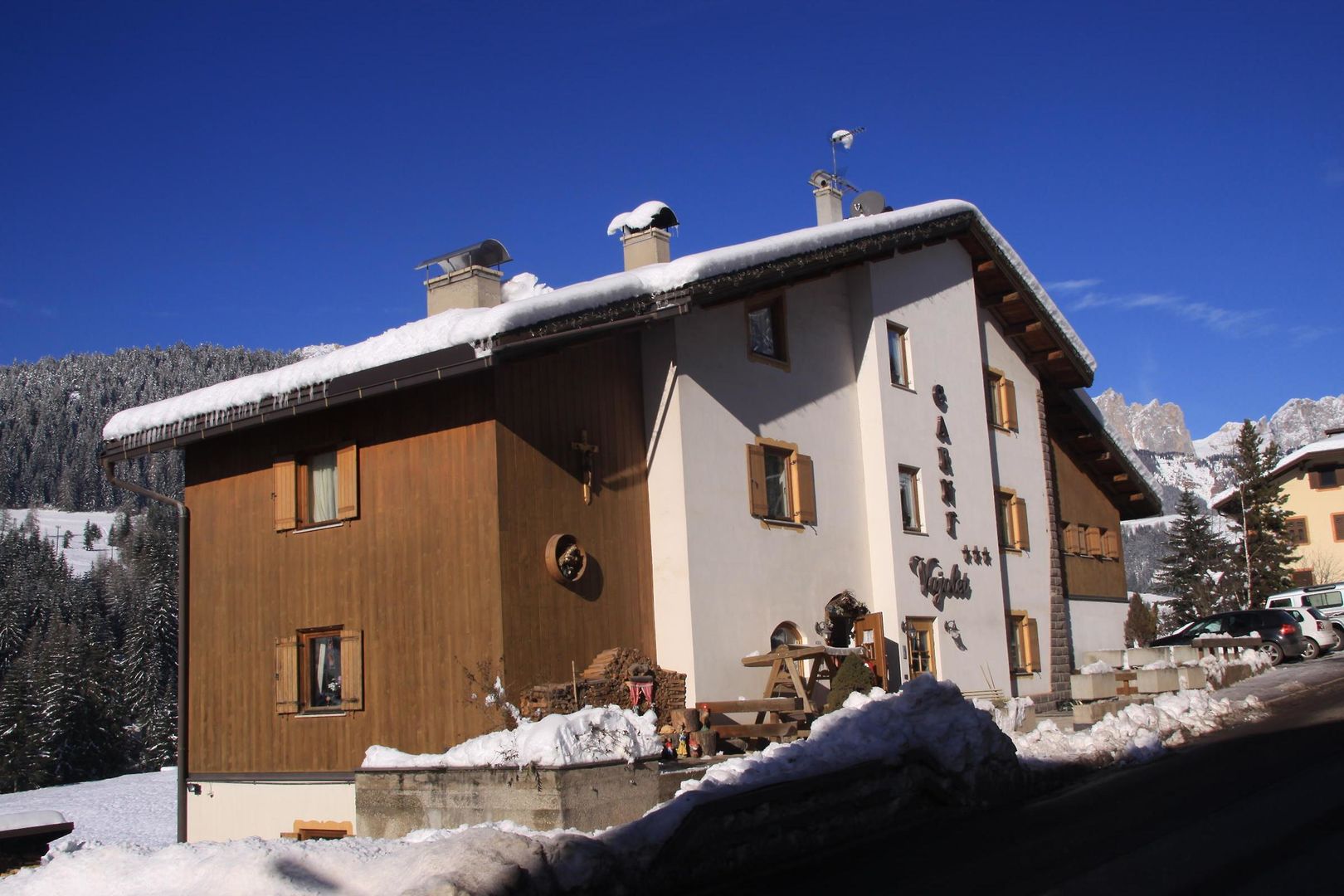 Kyrr Smart Mountain Retreat