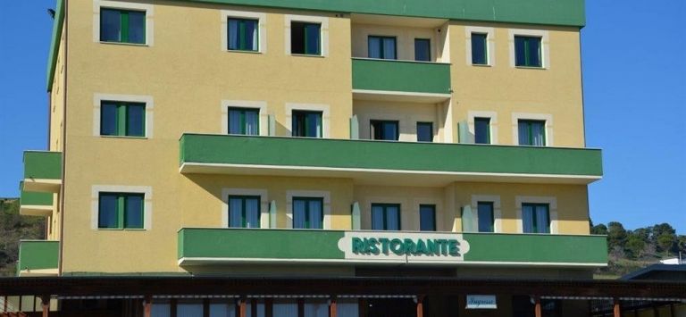 Motel Boston