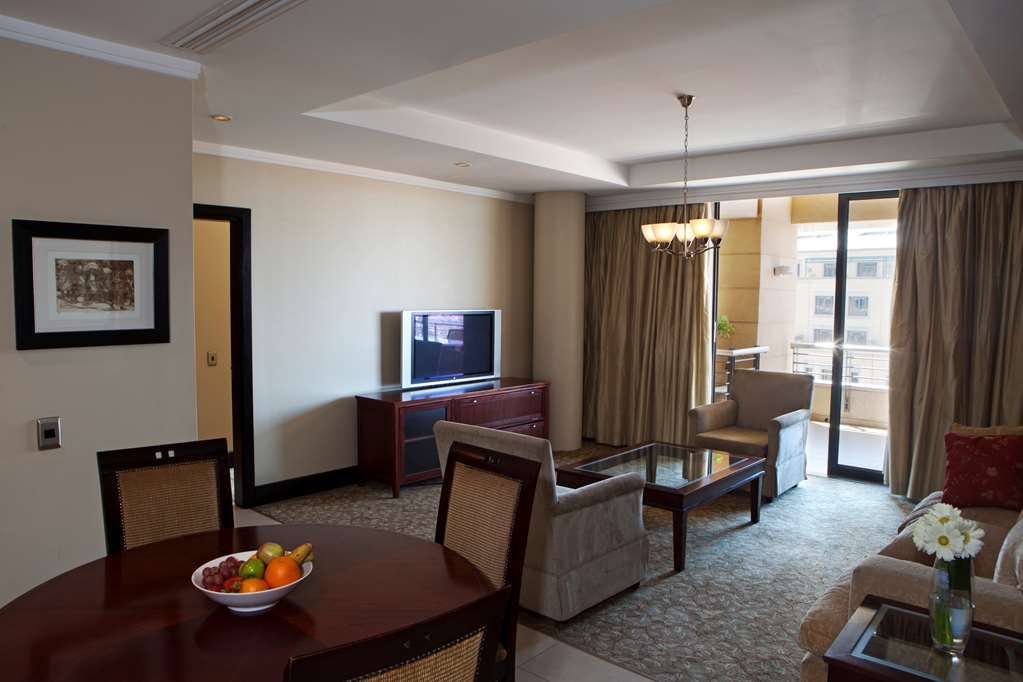 Raphael Penthouse Suites