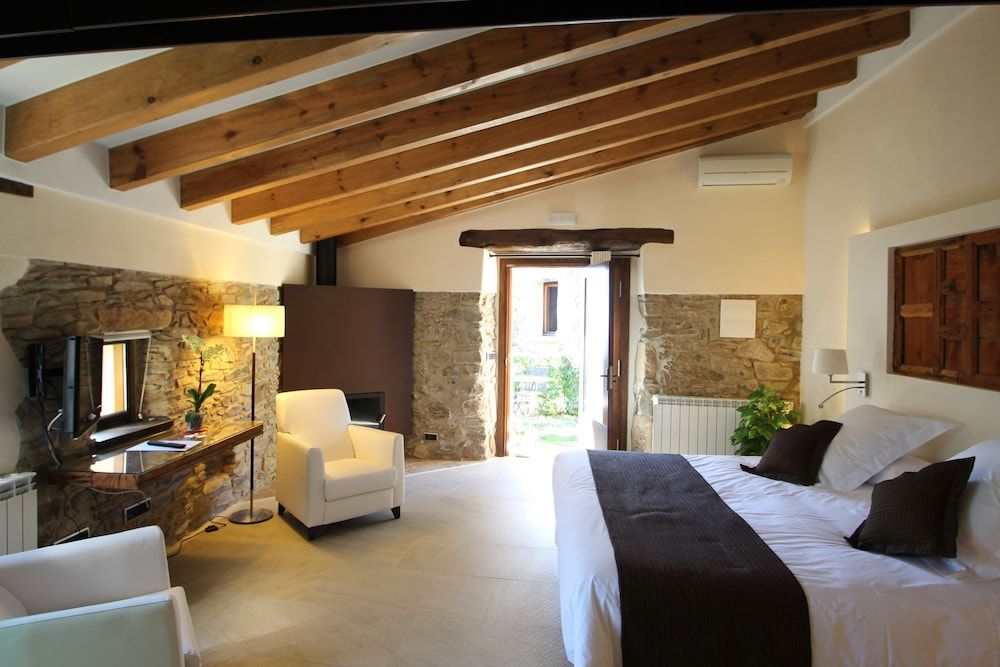 Can Cuch Hotel-Restaurante