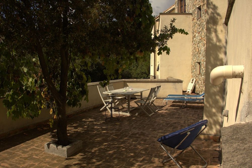 Le Petit Chateau