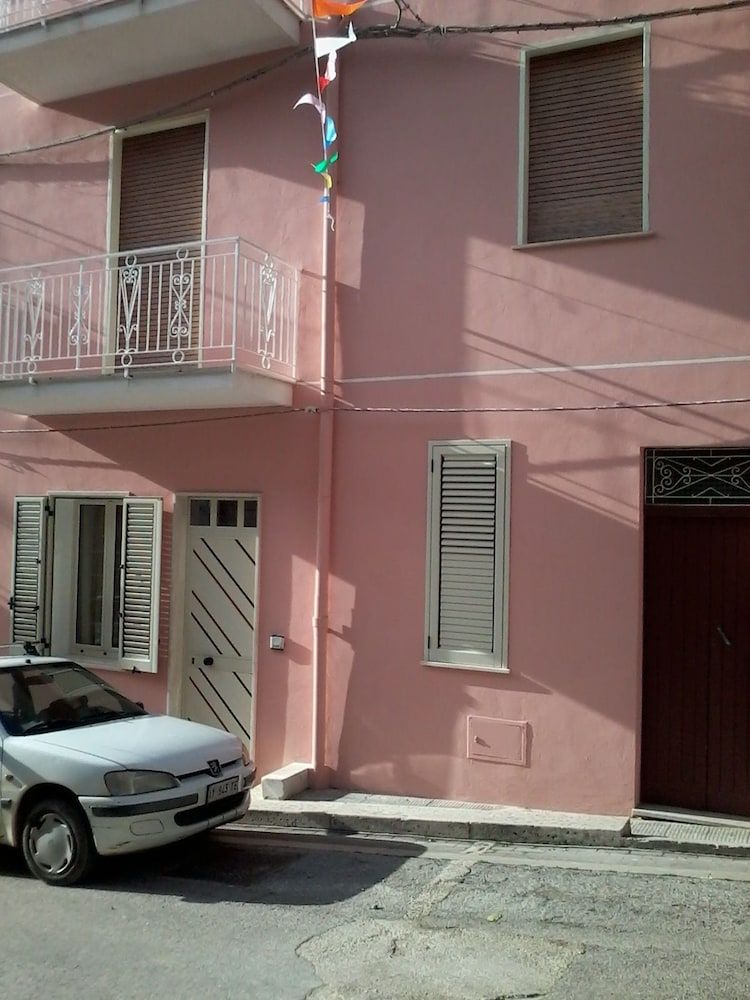 Adamo