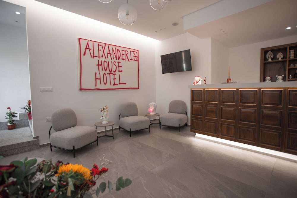 Alexander House Hotel