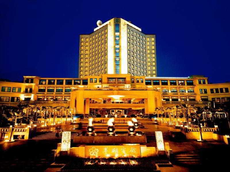 Zhongwei Green Lake Hotel Kunming