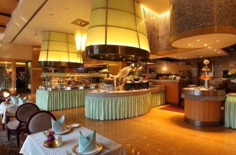 Zhongwei Green Lake Hotel Kunming