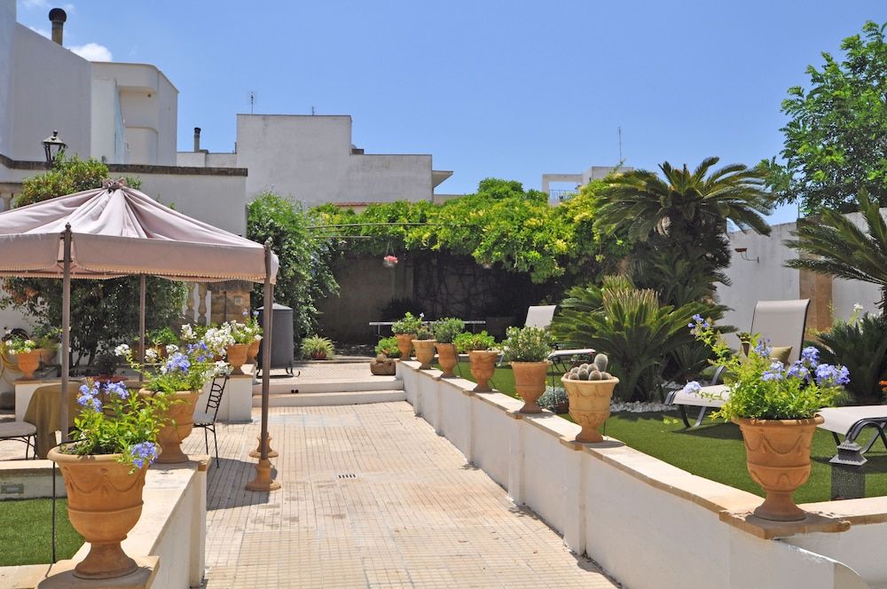 Palazzo De Donatis B&b