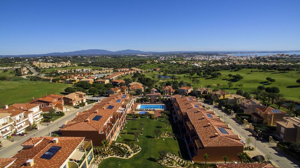 Bela Colina Holidays