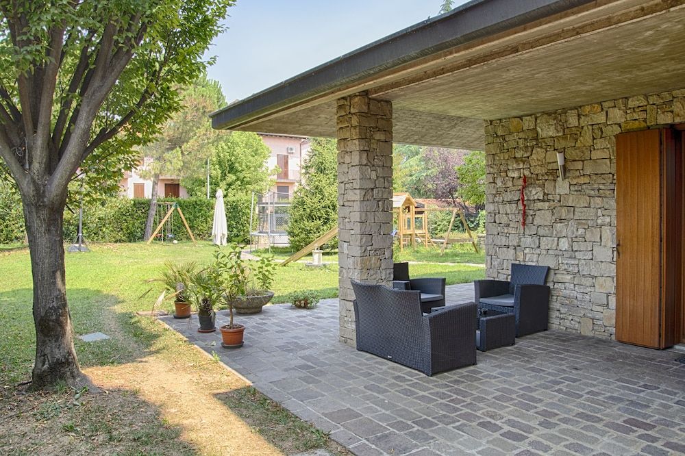 Villa & Garden