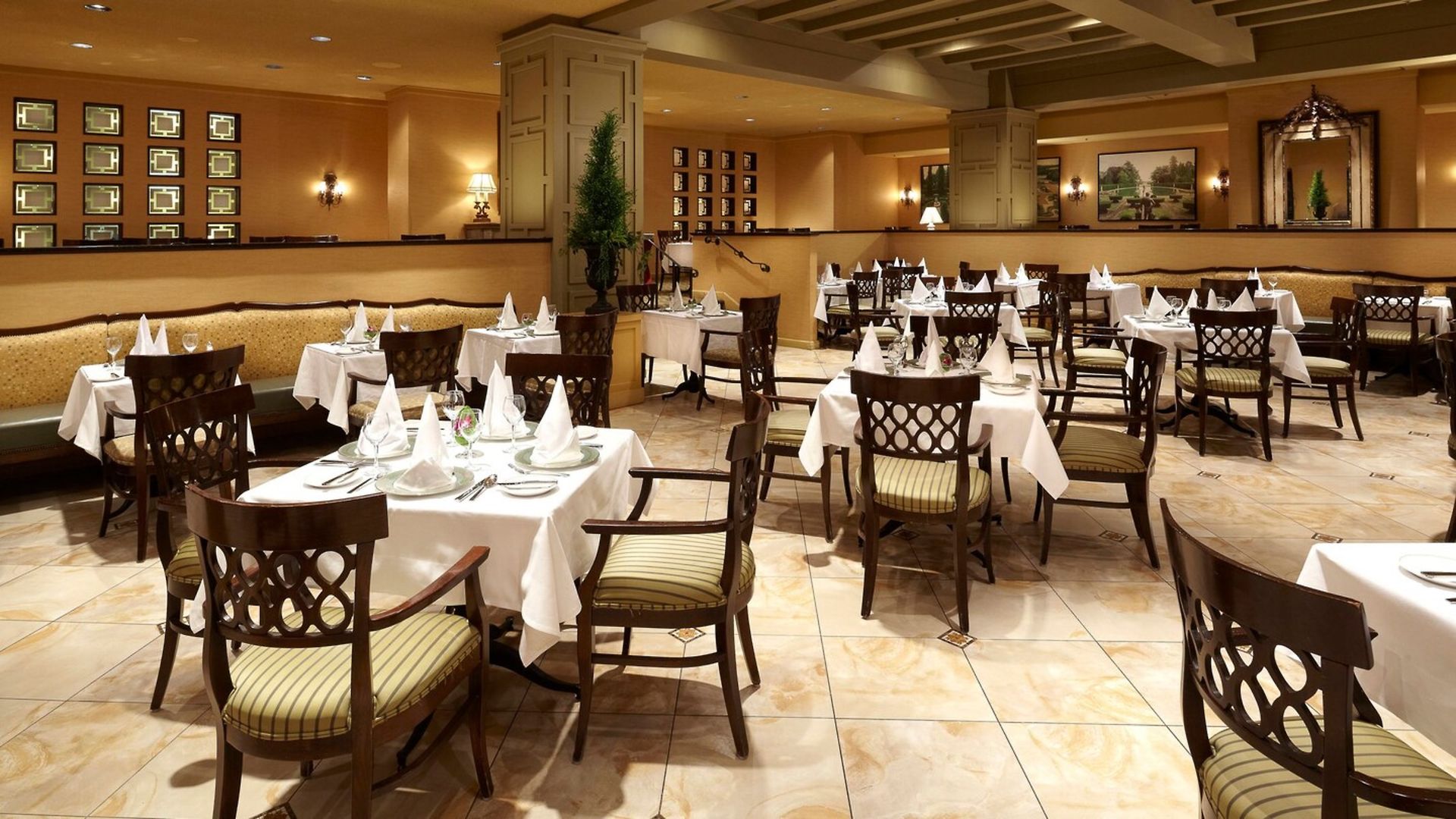 Marriott Chateau Champlain