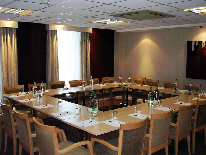Holiday Inn Express London - Stansted Airport
