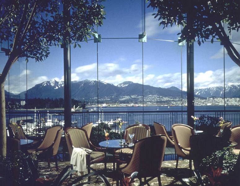 Pinnacle Hotel Vancouver Harbourfront