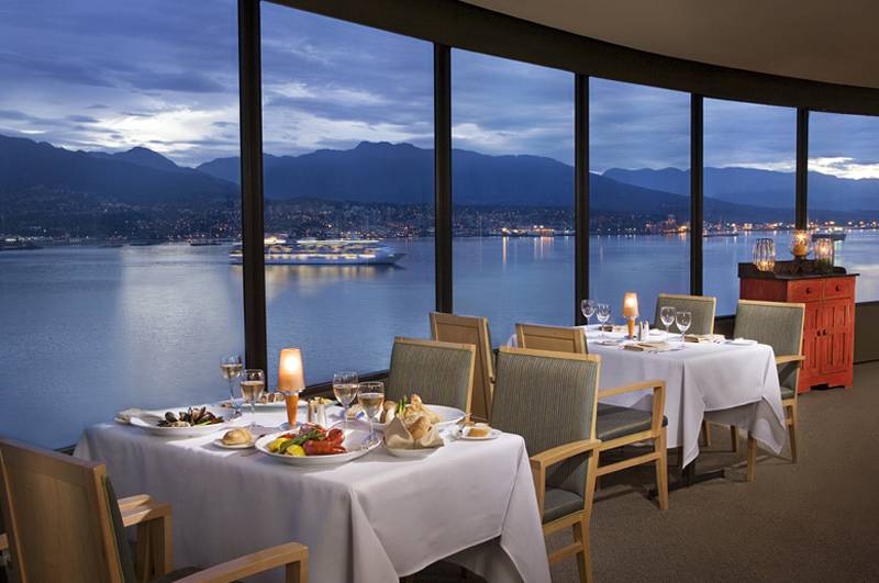 Pinnacle Hotel Vancouver Harbourfront