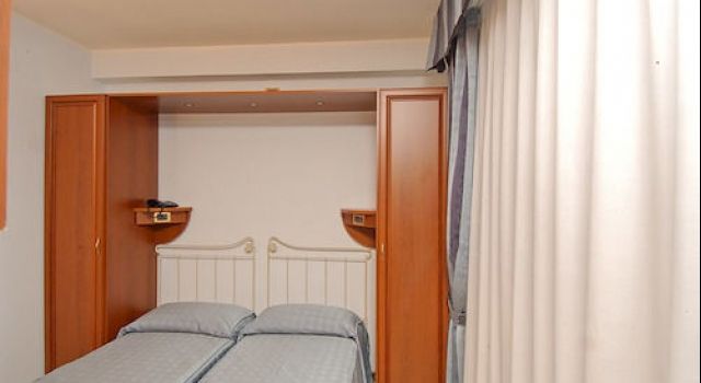 White Palace Hotel & Residence