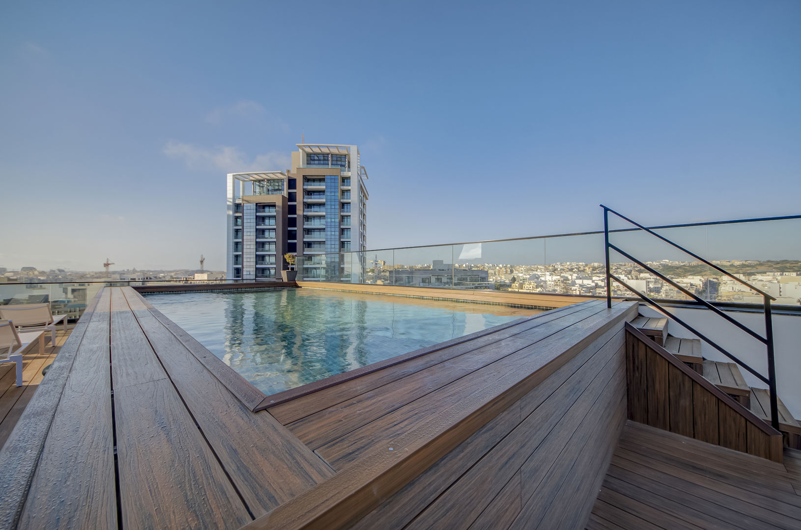 Noru Hotel