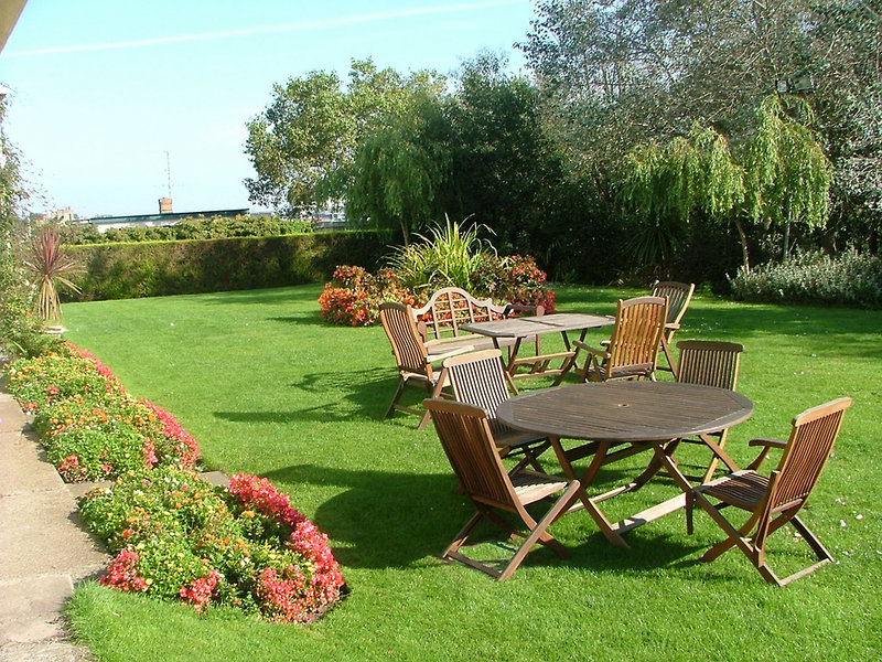The Cliff Hotel