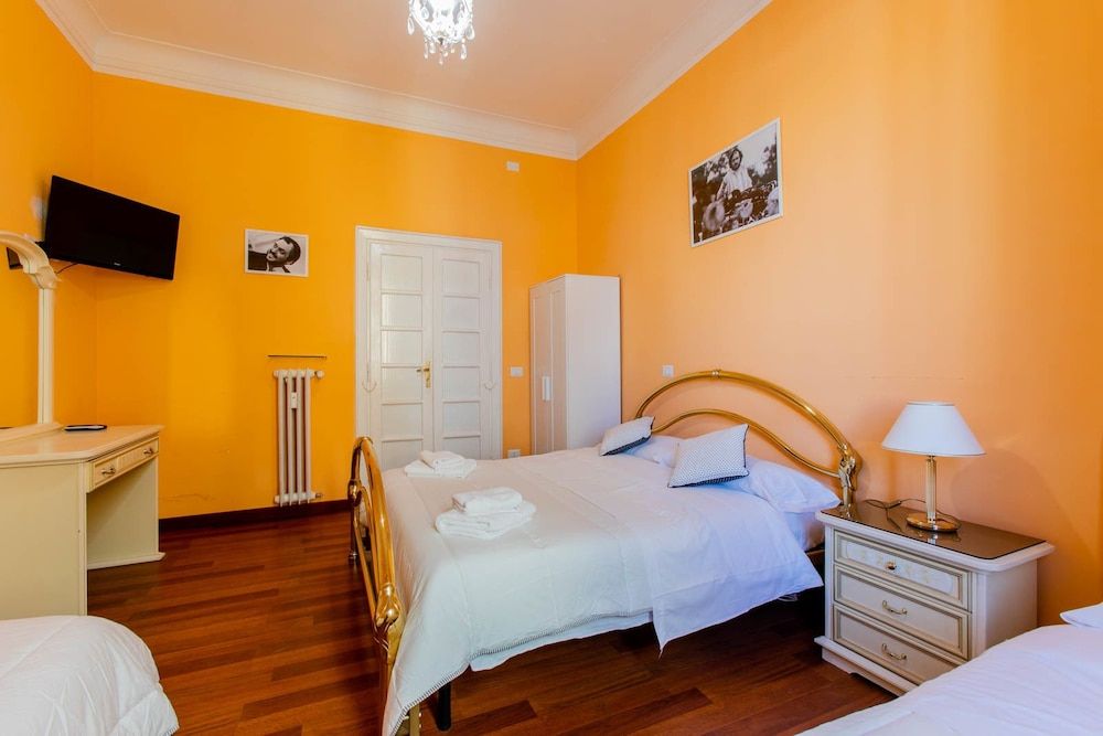 Flower Guesthouse