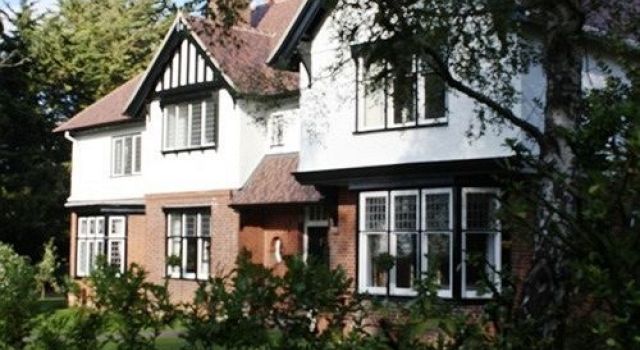 Ixworth House