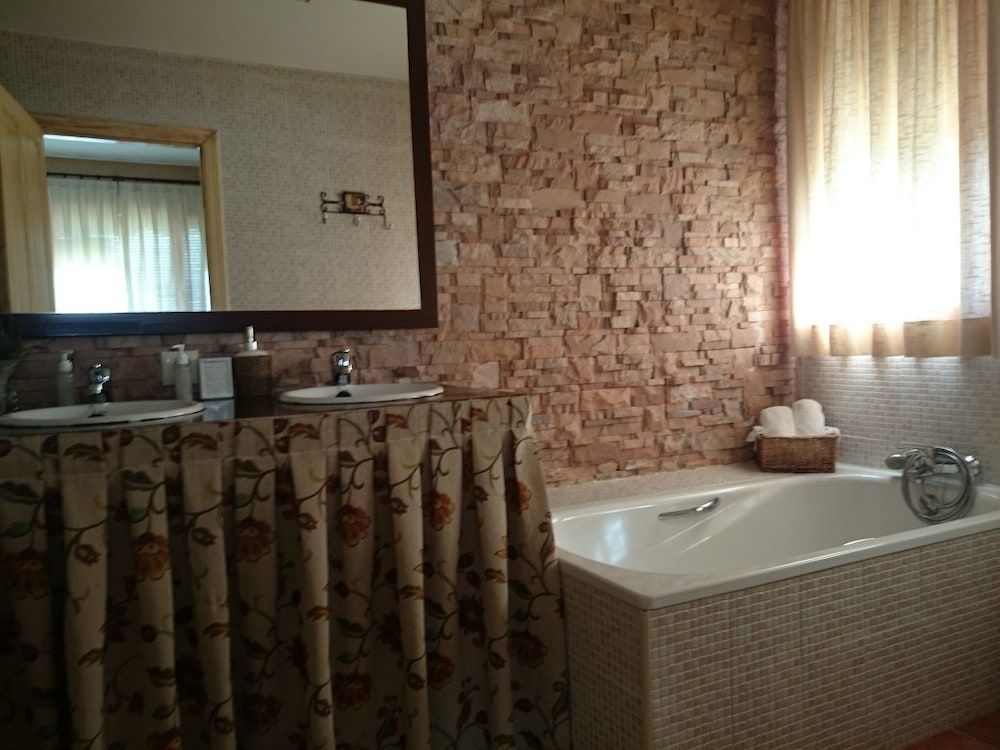 Hotel Rural El Bosque de la Herrezuela