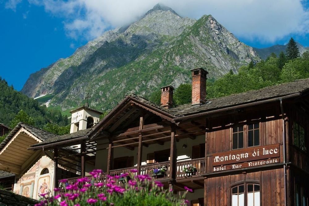 Hotel Montagna Di Luce