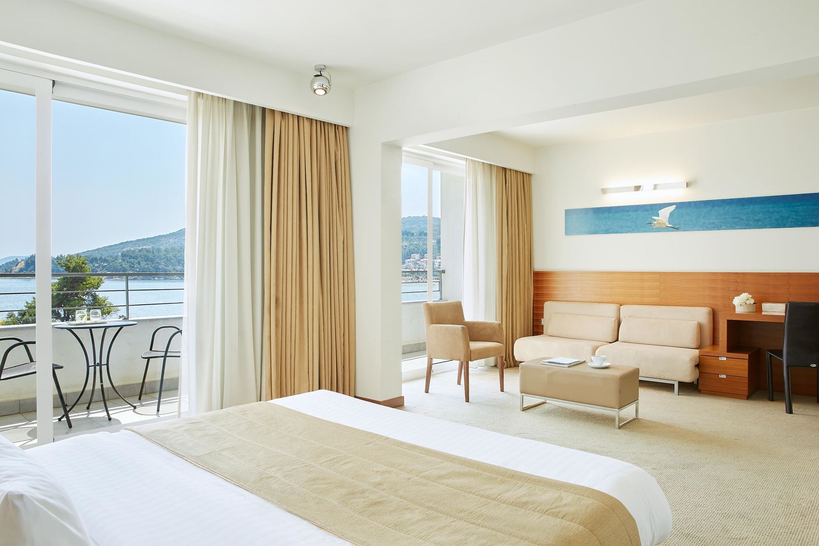 Lucy Hotel