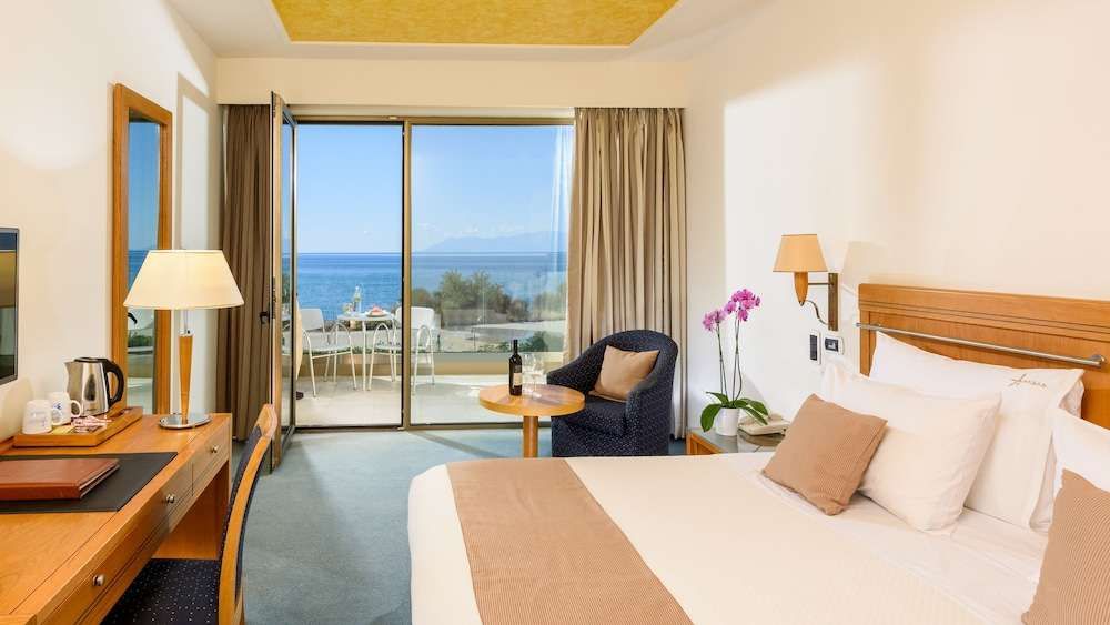 Alexander Beach Hotel & Convention Centre