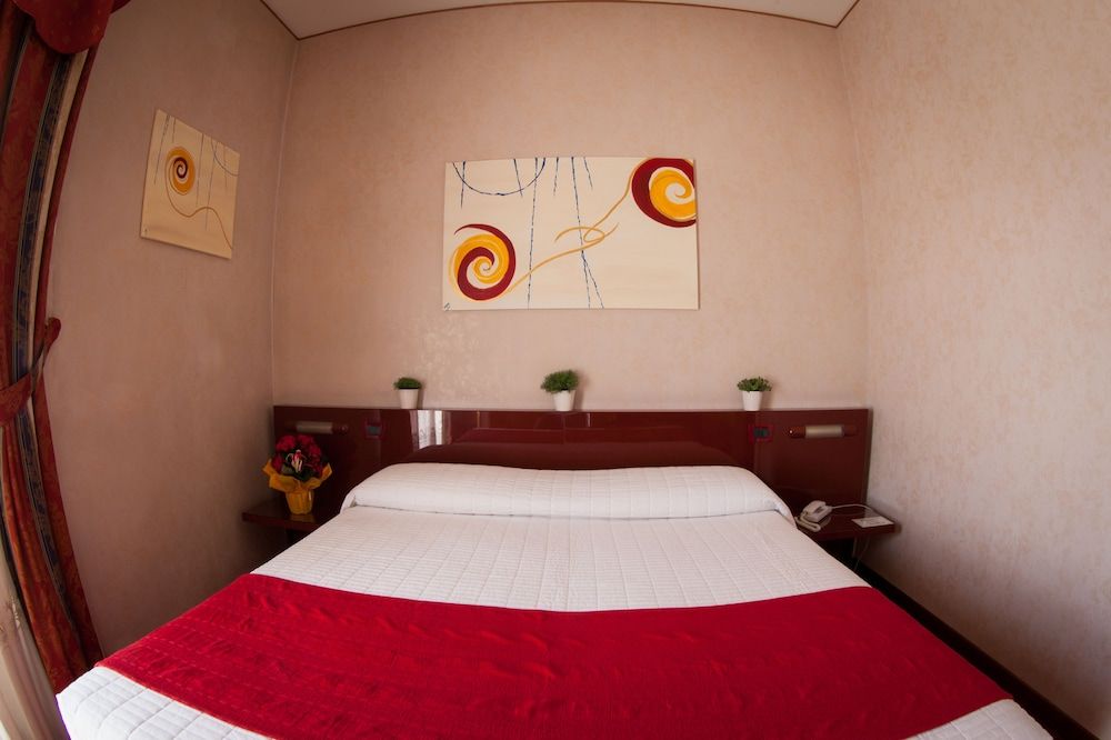 Hotel Master