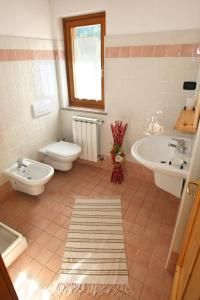 Casa Brostolade