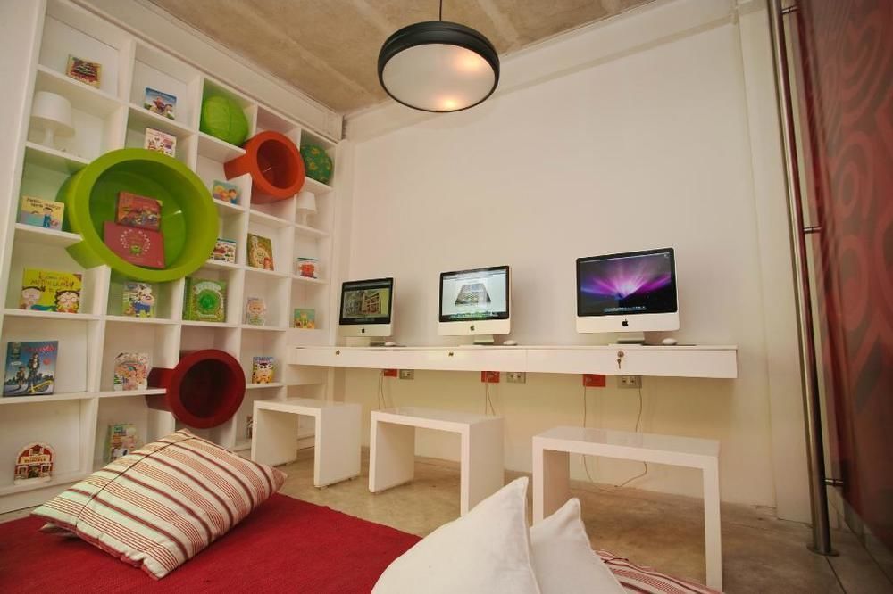 Now Hotel