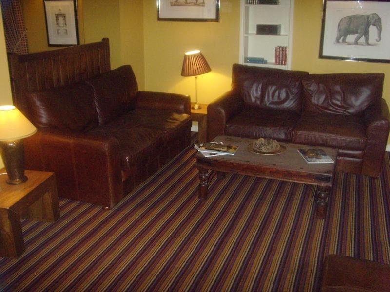 OYO Belvoir Hotel