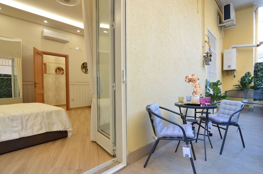 Caserta Deluxe Bis