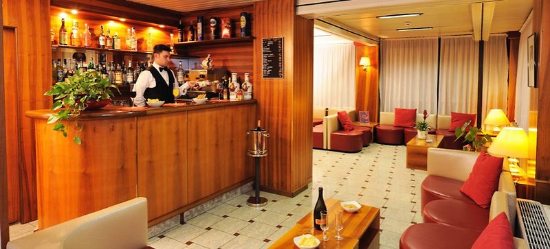 Hotel Meeting