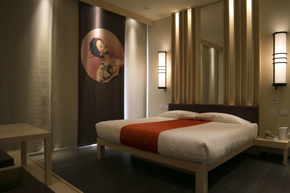 Emotional Grand Motel