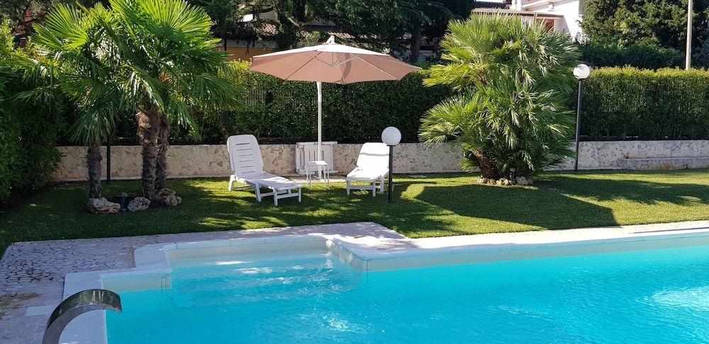 Villa Ribes Con Piscina by Wonderful Italy