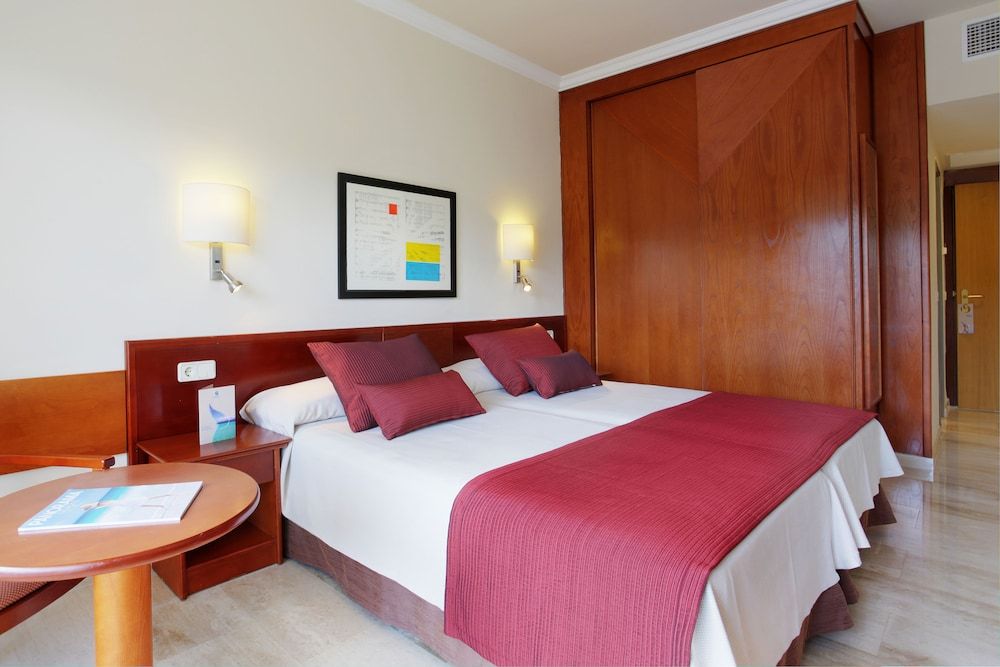 Grupotel Playa Camp de Mar