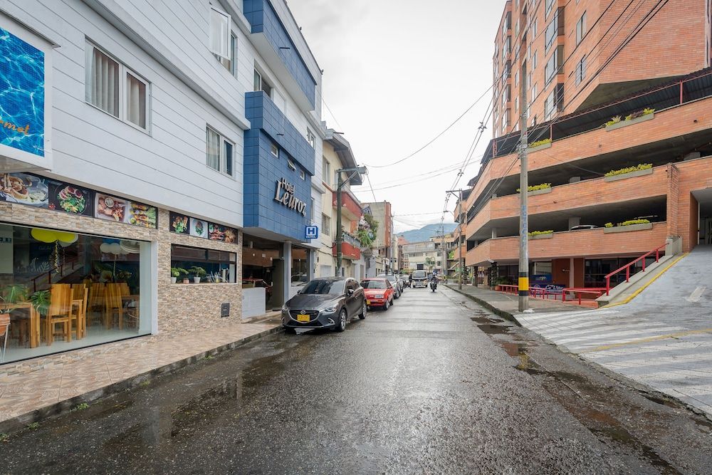 Hotel Ayenda Leuroz 1259