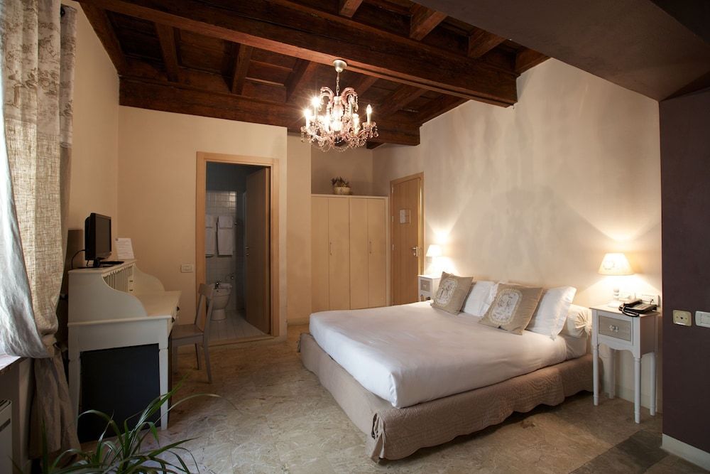 Hotel Broletto