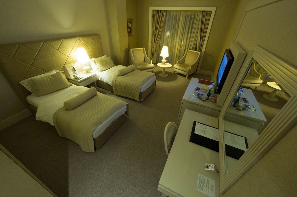 Qafqaz Riverside Resort Hotel