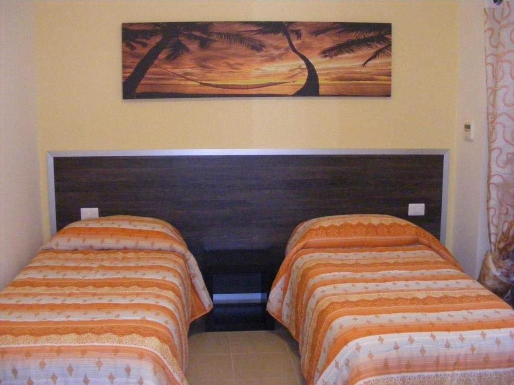 B&B Free Zone