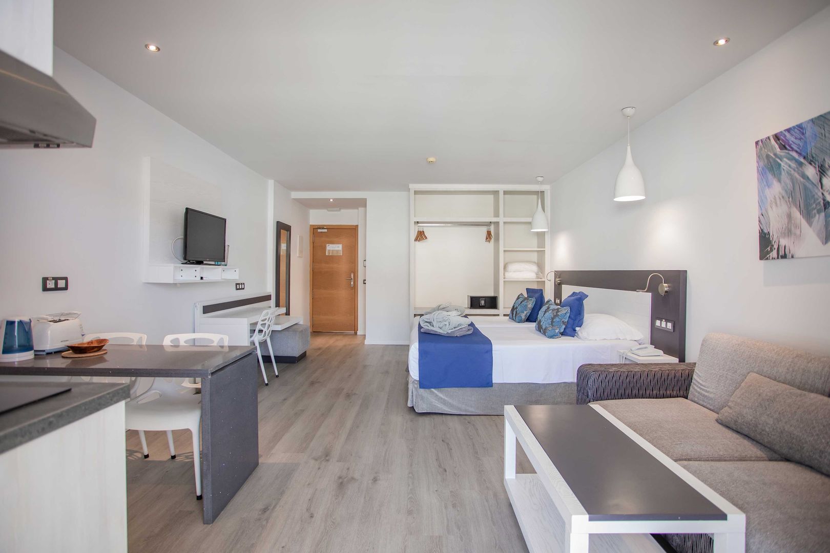 Servatur Casablanca Suites & Spa