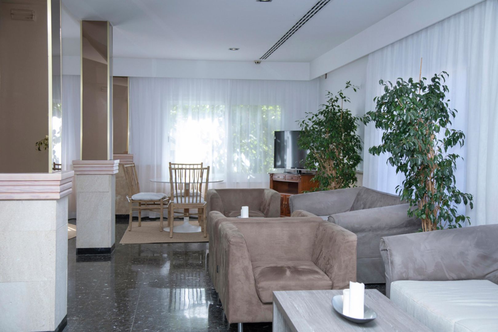 Hotel ROC Oberoy