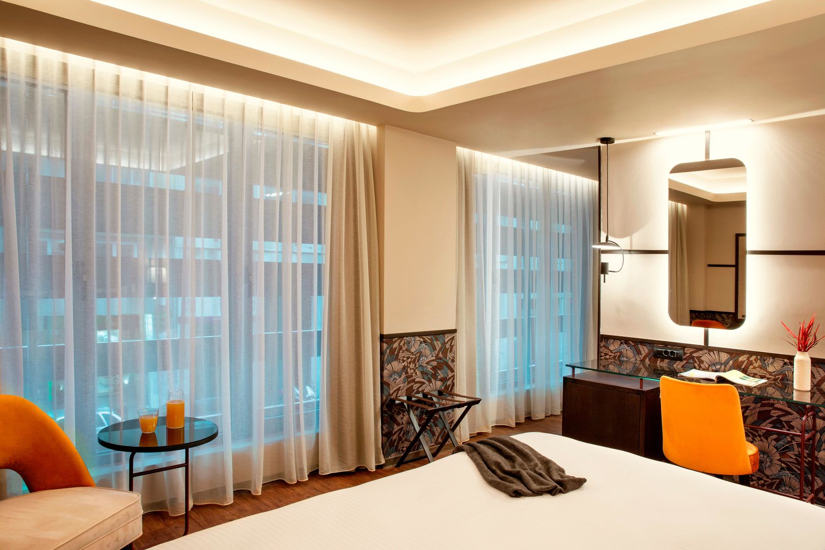 Zeus Essence Athens Central