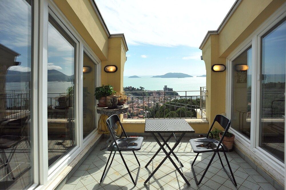 IL Golfo Artisti e Poeti Villa Thea