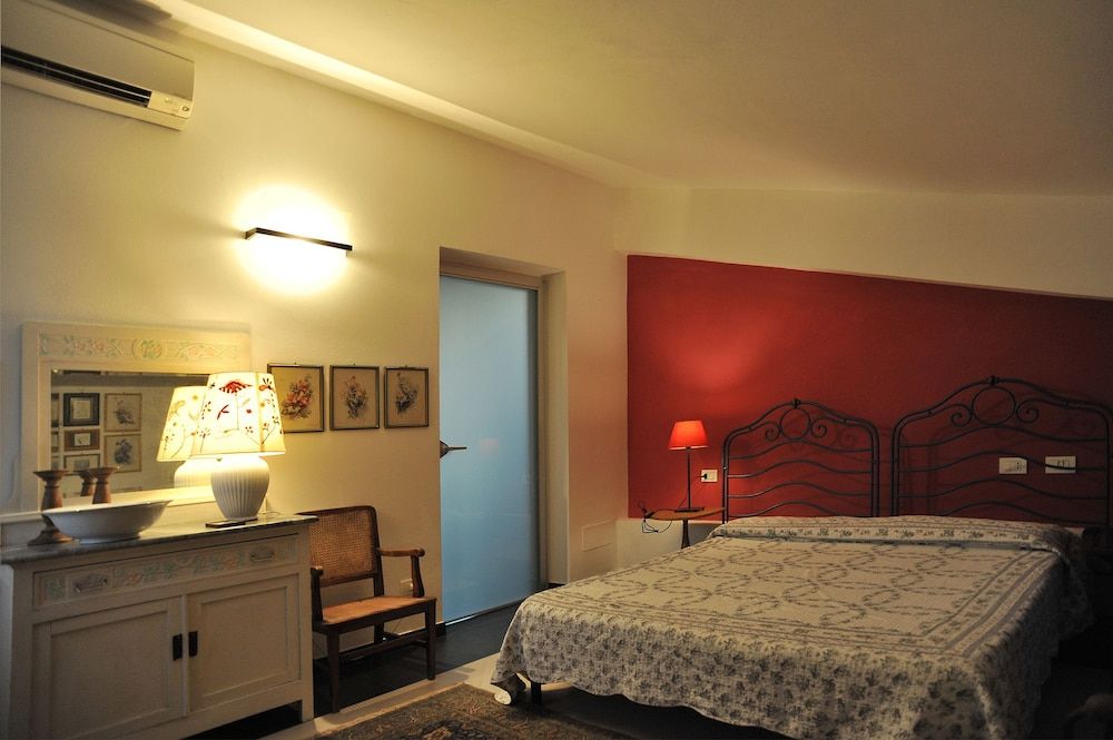 IL Golfo Artisti e Poeti Villa Thea