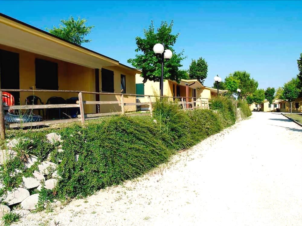 Verde Azzurro Holiday Village