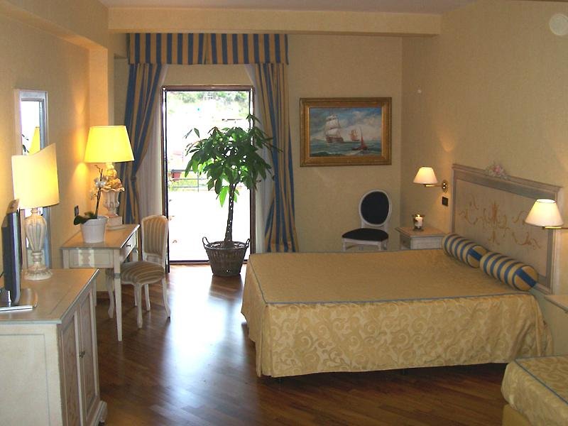 Punta Campanella Resort & Spa