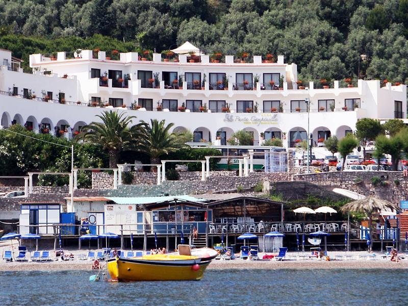 Punta Campanella Resort & Spa
